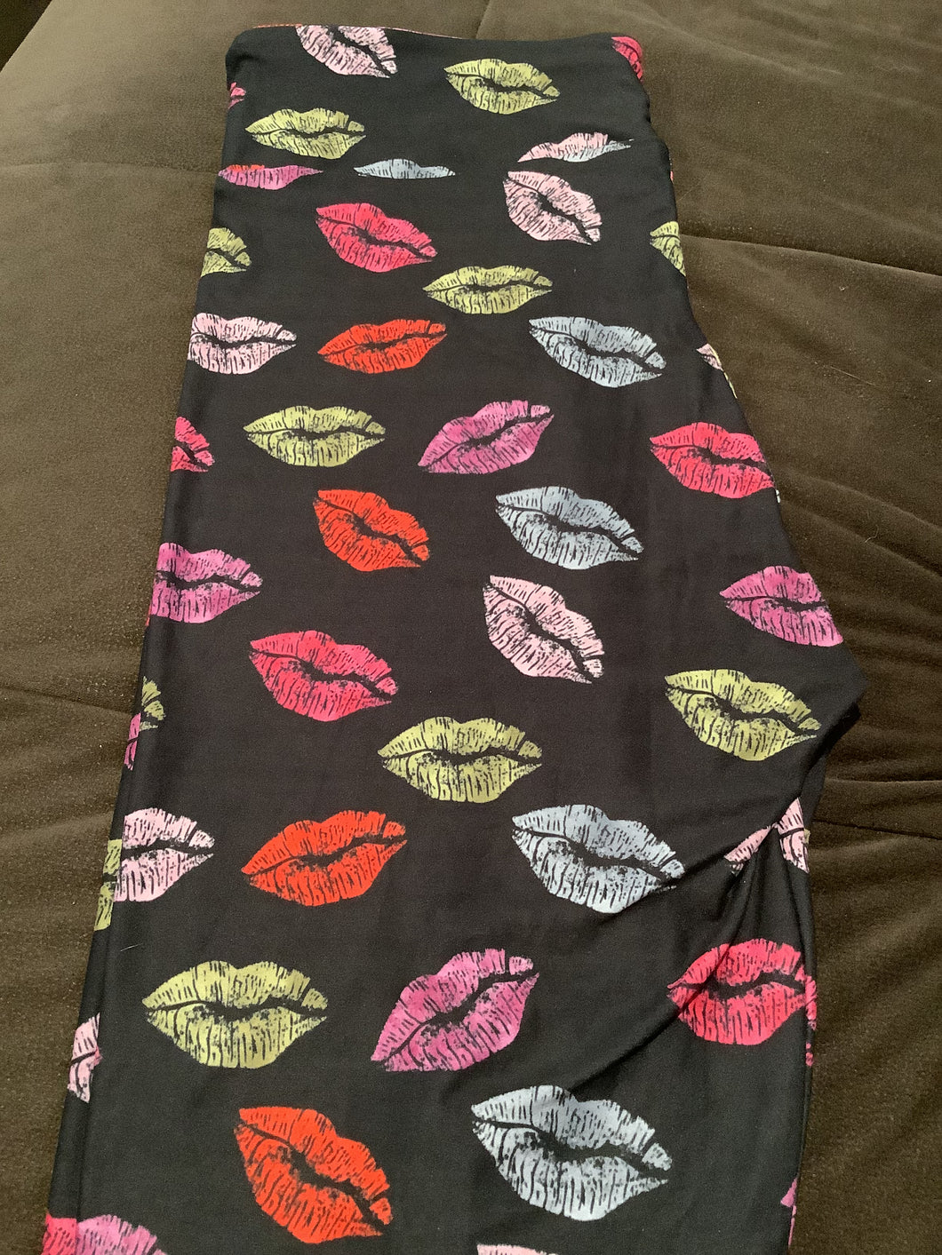 OS 10 Liquidation: One Size Custom Legging