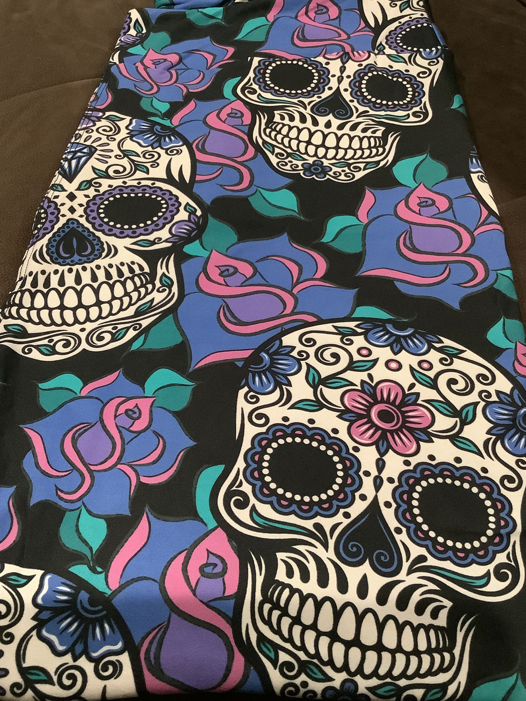 QN 23 Liquidation: Queen Size Custom Legging