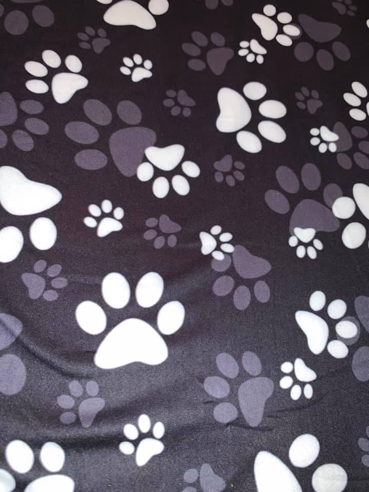 Paws Black & White Blanket *