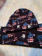 Load image into Gallery viewer, Fleece lined scarf &amp; beanie set- Salute *
