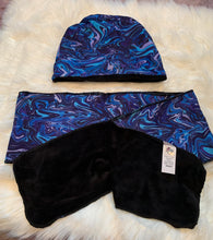Load image into Gallery viewer, Fleece lined scarf &amp; beanie set- Acrylic pour *
