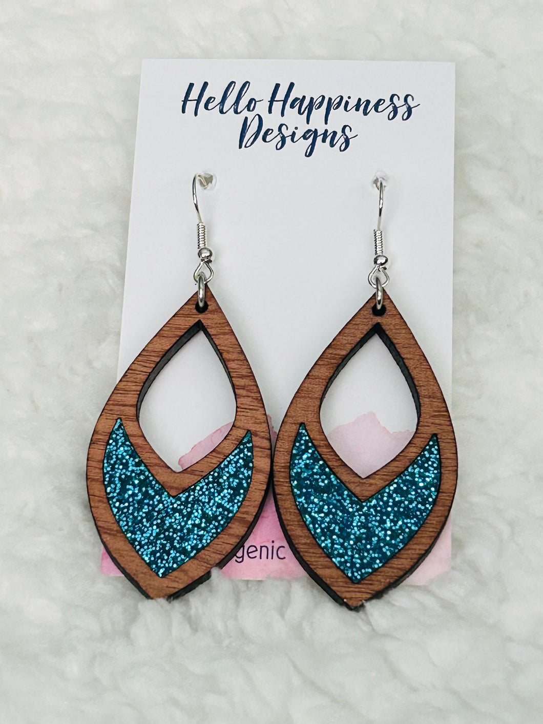 Turquoise Glitter Cutout Teardrop Inset Dangles Earrings*